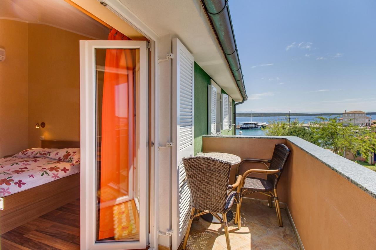 Apartments And Rooms By The Sea Nerezine, Losinj - 11815 Eksteriør bilde