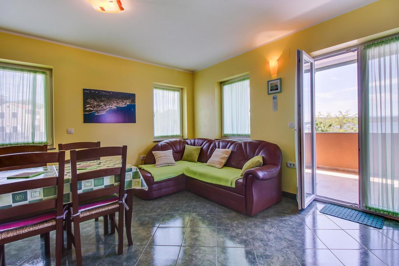 Apartments And Rooms By The Sea Nerezine, Losinj - 11815 Eksteriør bilde