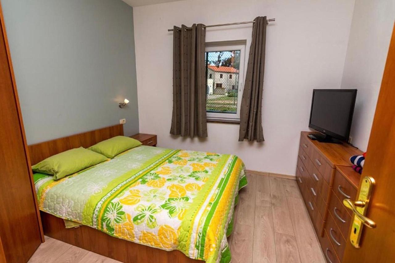 Apartments And Rooms By The Sea Nerezine, Losinj - 11815 Eksteriør bilde