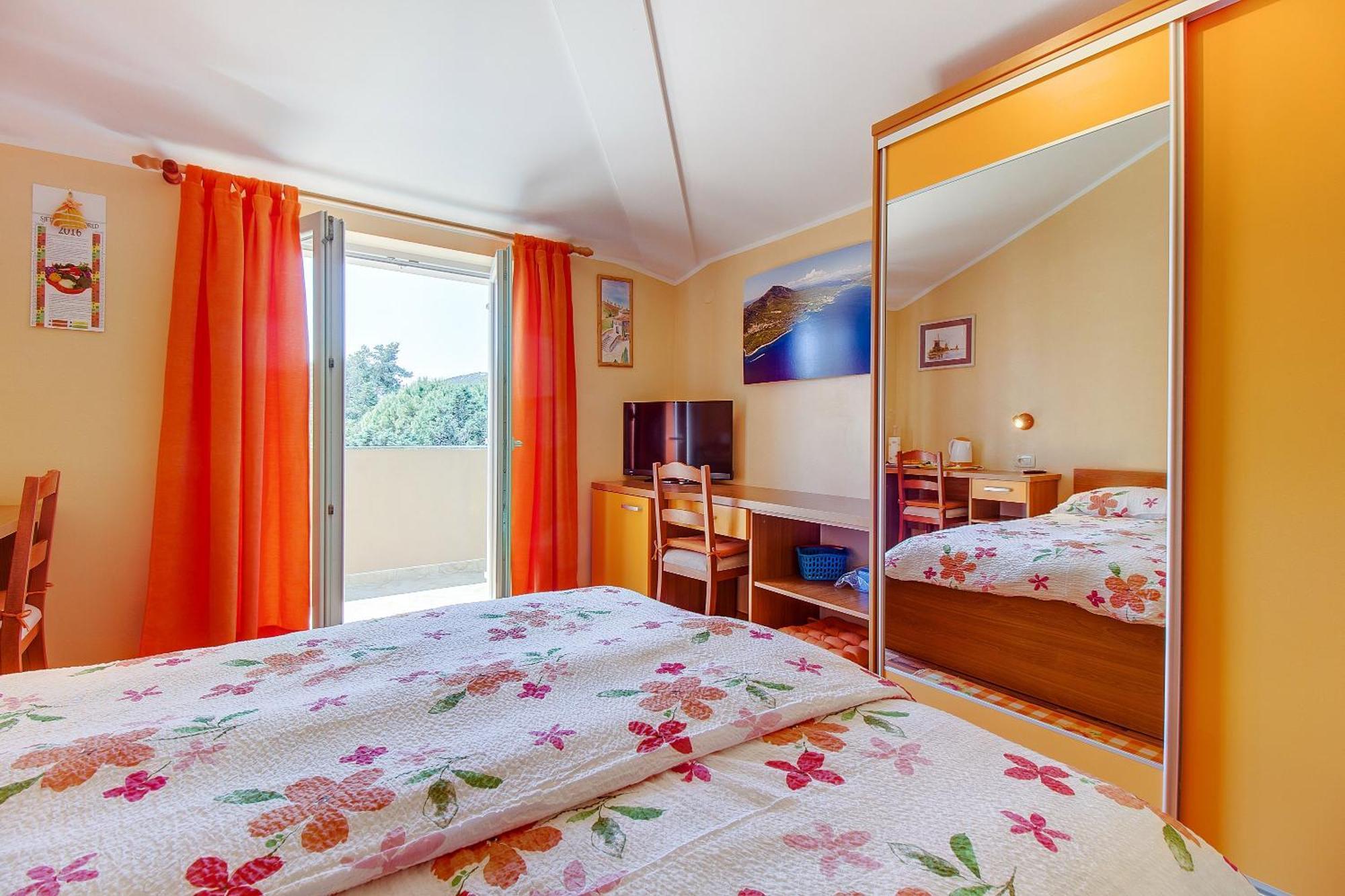 Apartments And Rooms By The Sea Nerezine, Losinj - 11815 Rom bilde