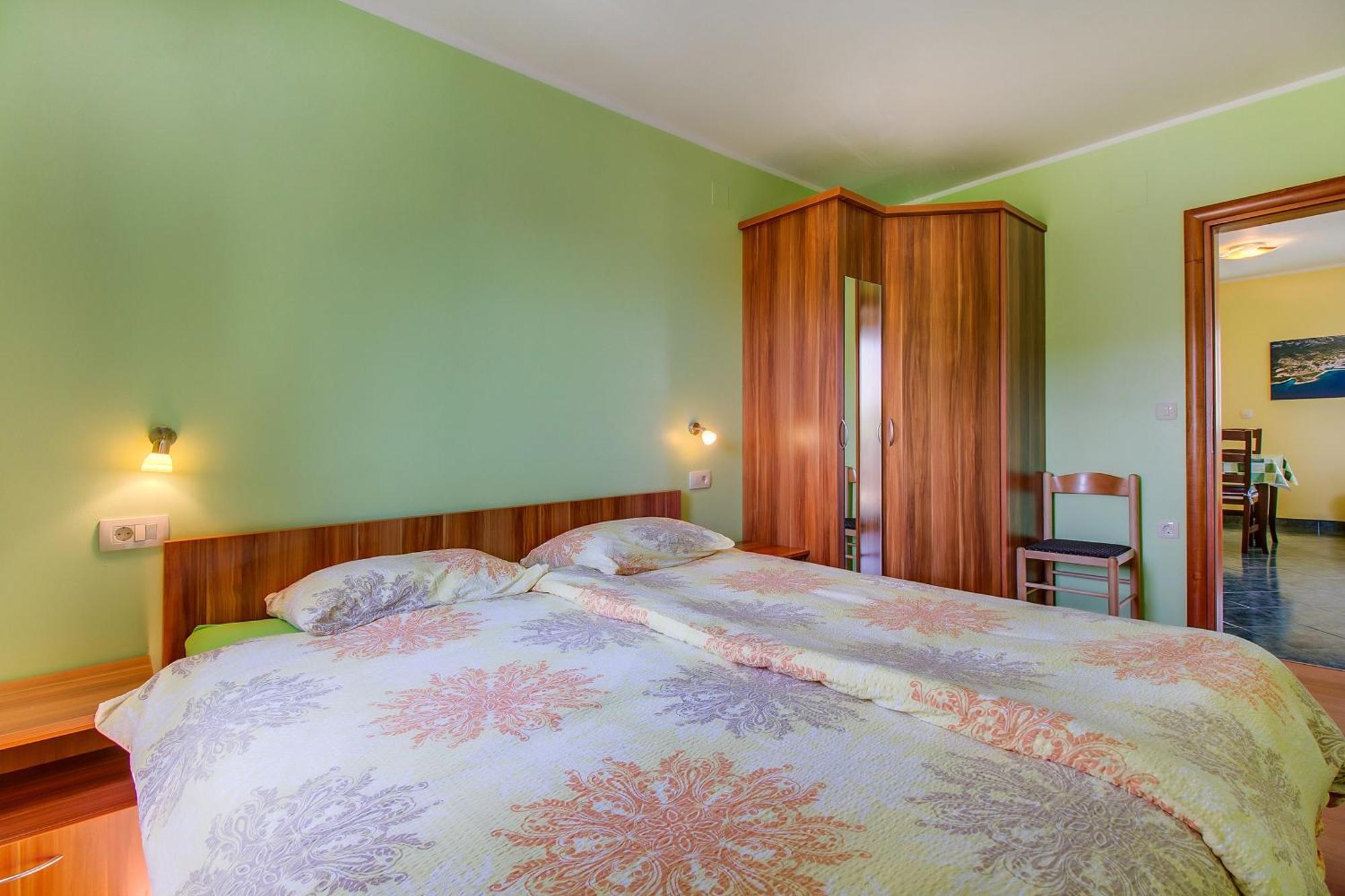 Apartments And Rooms By The Sea Nerezine, Losinj - 11815 Rom bilde
